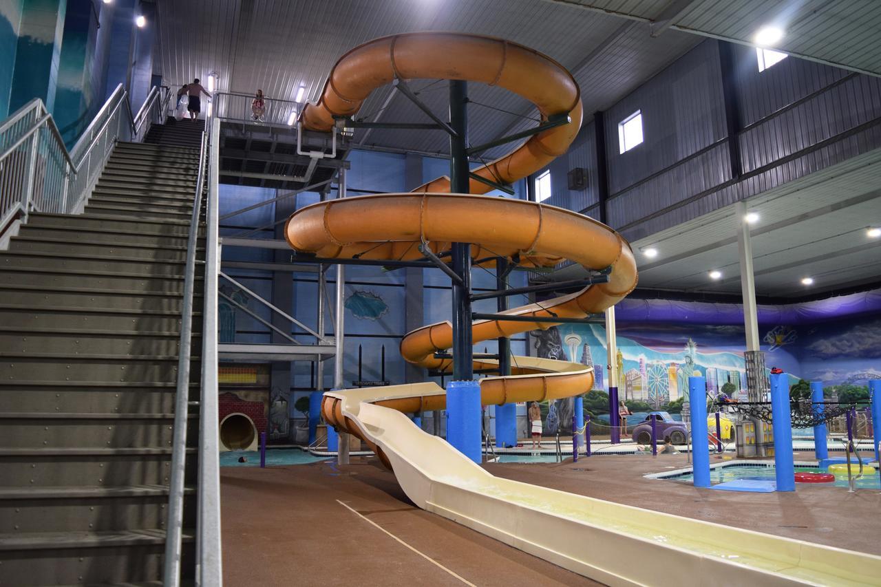 Metropolis Resort - Eau Claire Ngoại thất bức ảnh