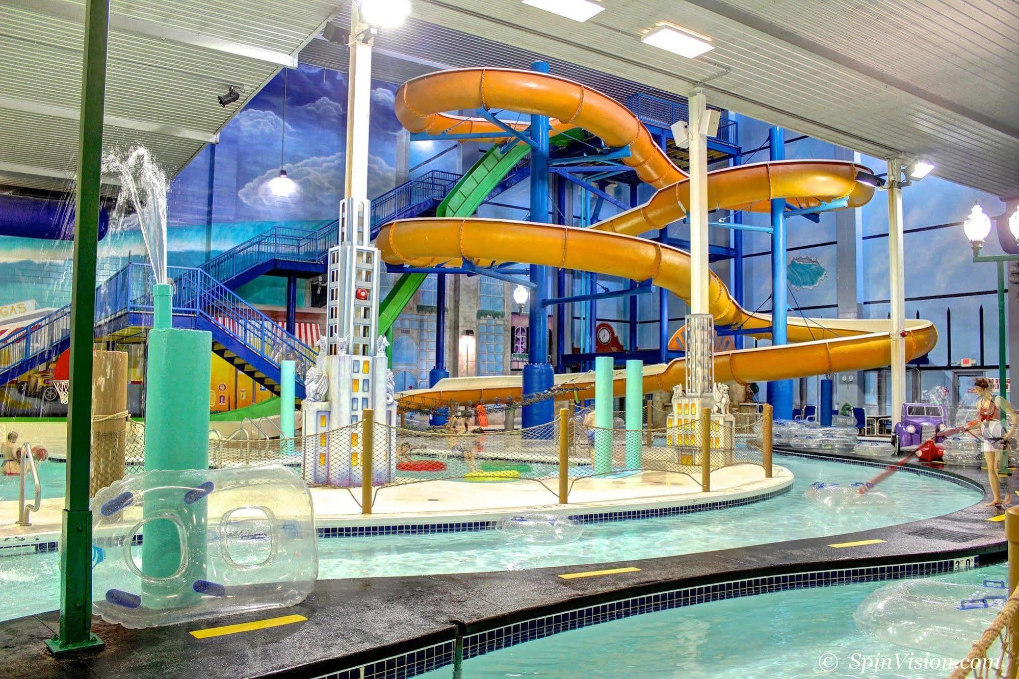 Metropolis Resort - Eau Claire Ngoại thất bức ảnh